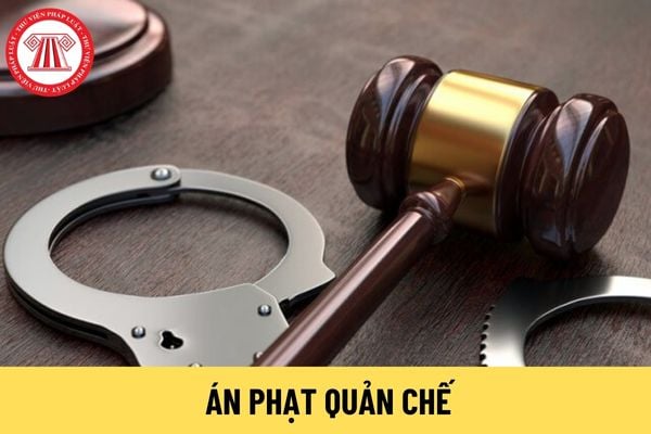 án phạt quản chế