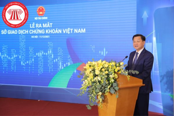 Tổng Giám đốc Sở giao dịch chứng khoán Việt Nam bắt buộc phải thường trú tại Việt Nam đúng không?