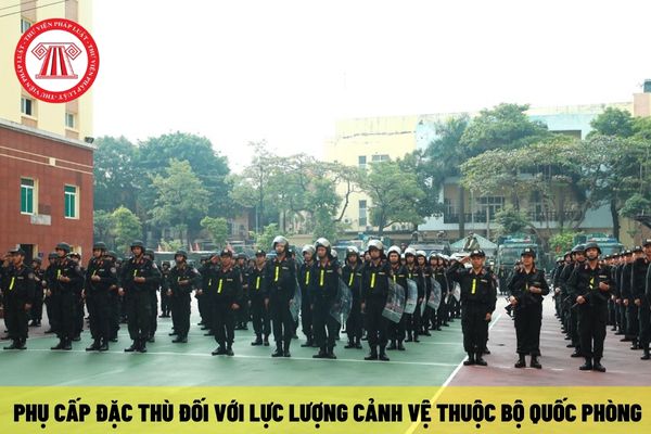 Mức phụ cấp đặc thù đối với sĩ quan lãnh đạo, chỉ huy Phòng Cảnh vệ và Đội nghiệp vụ cảnh vệ là bao nhiêu?