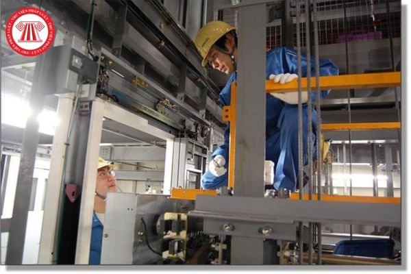 Trong kiểm định kỹ thuật an toàn thang máy thì kiểm tra, đánh giá tình trạng kỹ thuật của thang máy được thực hiện thế nào?