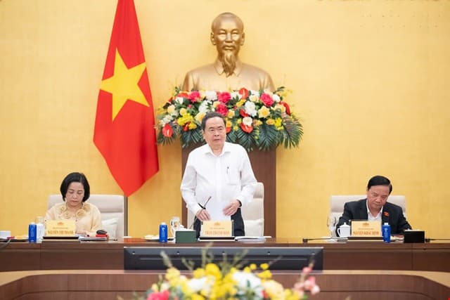 Pháp luật