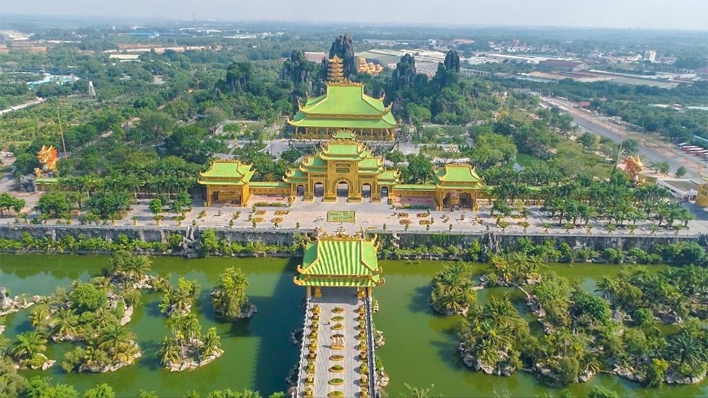 Gợi ý 10 địa điểm đi chơi cùng mẹ nhân Ngày của mẹ tại thành phố Hồ Chí Minh? Ngày của mẹ có phải lễ lớn?