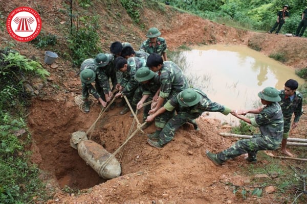 hoạt động khắc phục hậu quả bom mìn