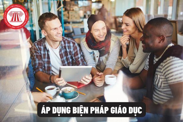 Công chức tư pháp có phải kiểm tra tính pháp lý của hồ sơ đề nghị