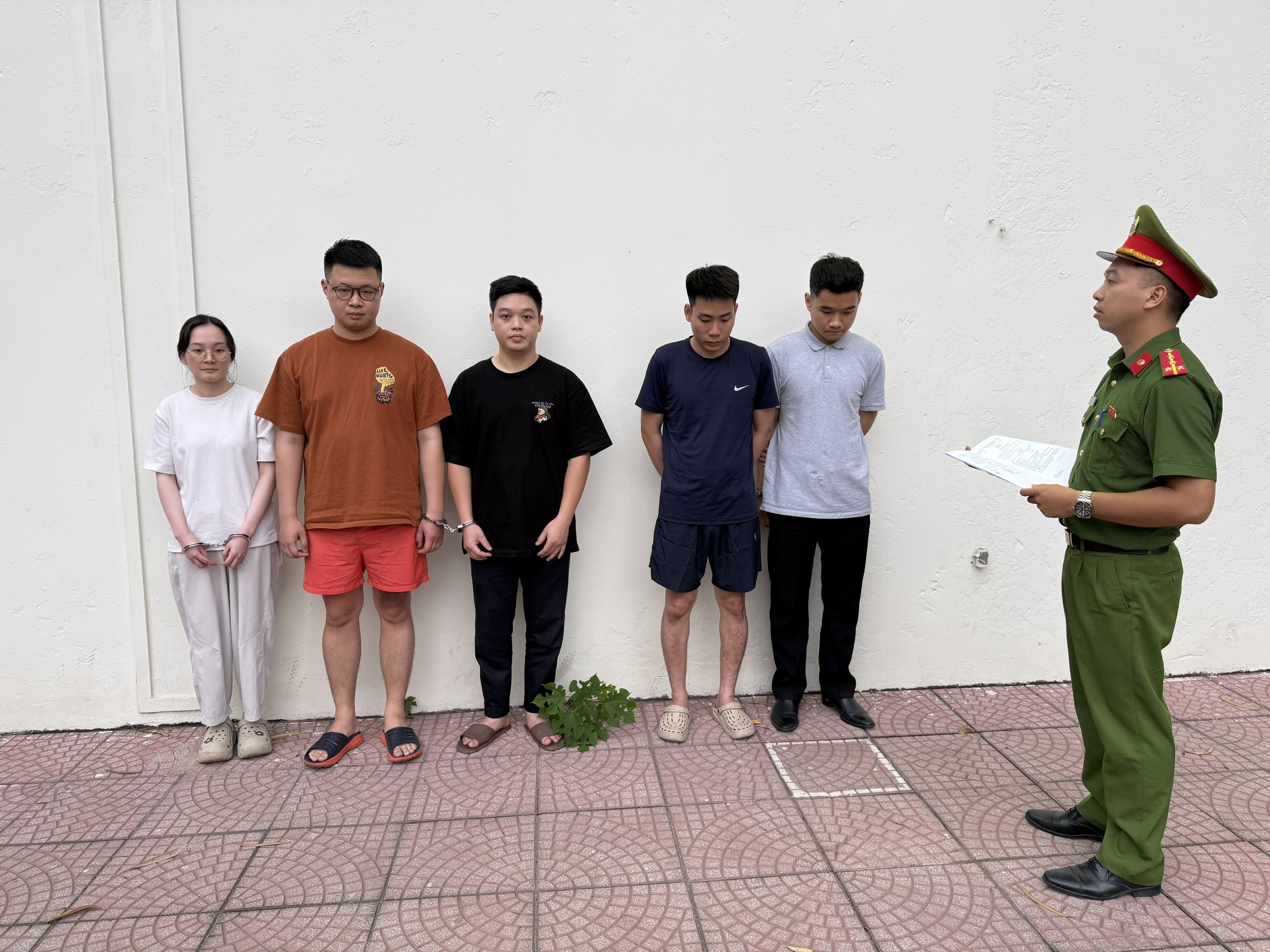 Pháp luật