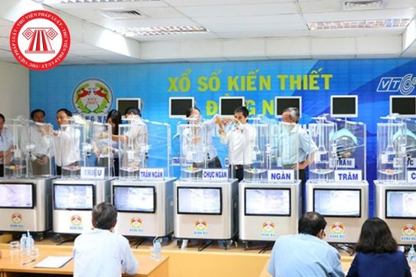Pháp luật