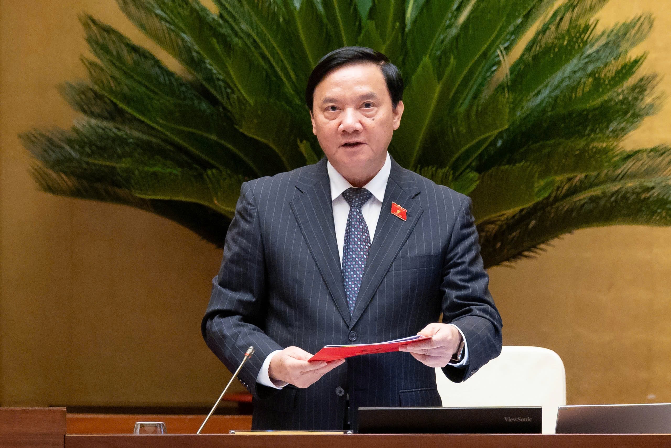 Pháp luật