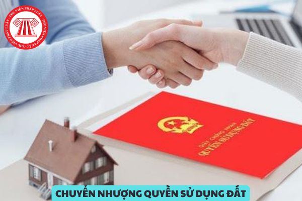 Từ ngày 01/08/2024, hợp đồng chuyển nhượng quyền sử dụng đất không công chứng thì có hiệu lực không?