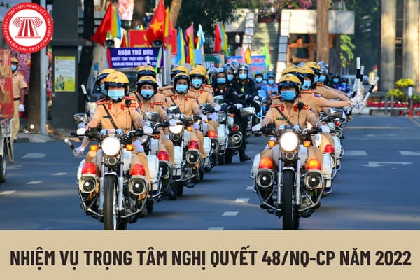 Nghị quyết 48/NQ-CP năm 2022 về bảo đảm trật tự, an toàn giao thông và chống ùn tắc giao thông đã đề ra nhiệm vụ trọng tâm nào? 