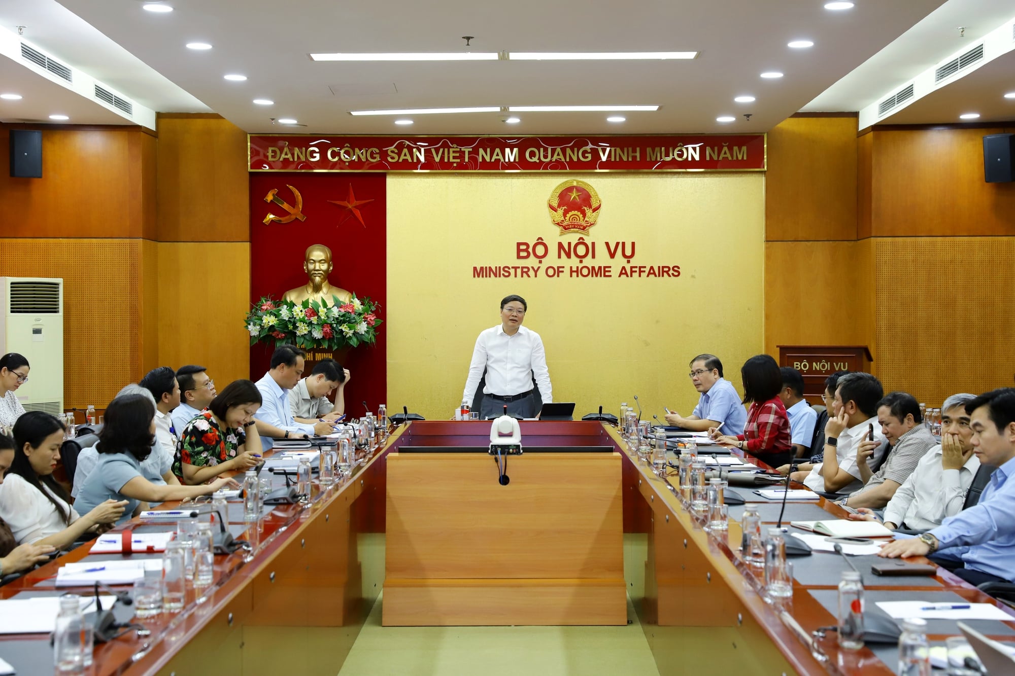 Pháp luật