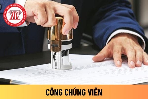 công chứng viên