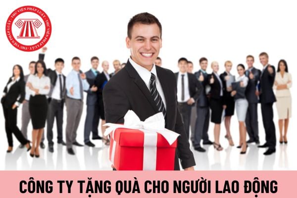 tặng quà cho người lao động