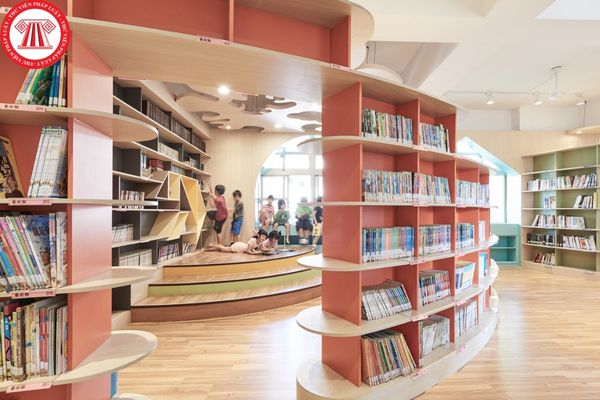 Người làm công tác thư viện tại thư viện cơ sở giáo dục mầm non có bắt buộc phải có trình độ từ đai học trở lên không?
