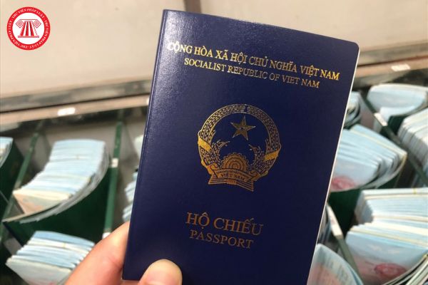 Bộ Công an có cấp lại giấy phép xuất nhập cảnh cho người không quốc tịch cư trú tại Việt Nam làm mất, hư hỏng giấy phép không?