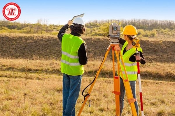 Các thông tin trong hồ sơ địa chính phải đảm bảo điều gì? Thông tin về số hiệu thửa đất trong hồ sơ địa chính gồm mấy thông tin?