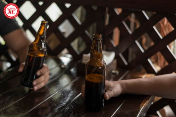 Mức chi bồi dưỡng hỗ trợ cho cán bộ y tế, cộng tác viên tham gia công tác sàng lọc phát hiện sớm yếu tố nguy cơ đối với sức khỏe của người uống rượu, bia là bao nhiêu?