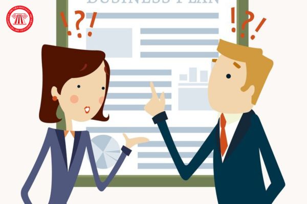 Thông báo cho thuê doanh nghiệp tư nhân phải được gửi kèm theo tài liệu nào theo quy định của pháp luật?
