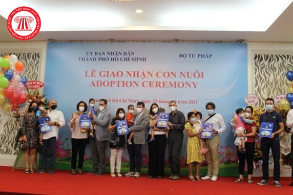 Việc giao nhận con nuôi trong trường hợp người nước ngoài thường trú ở Việt Nam nhận con nuôi có phải lập biên bản?