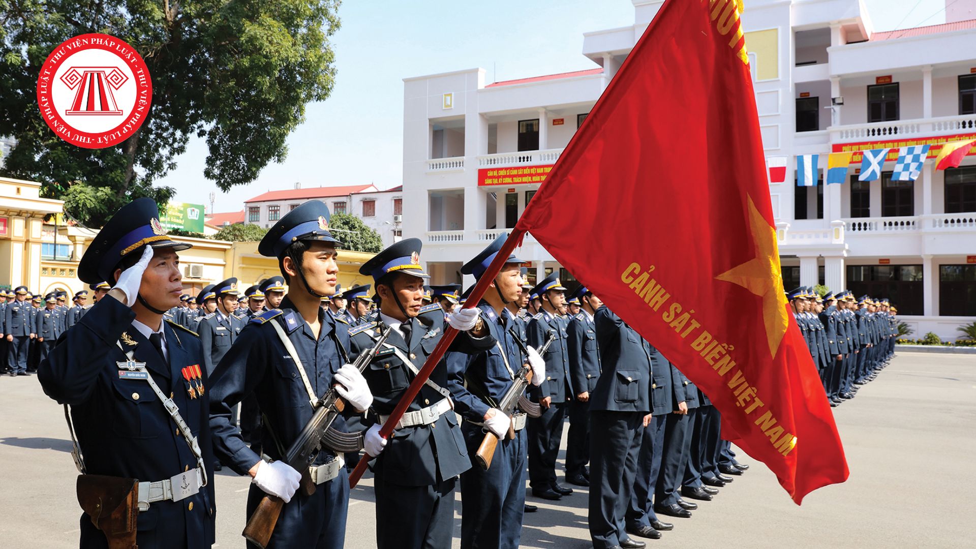 Lễ phục sĩ quan Cảnh sát biển: Sự kiện lễ kỷ niệm phục vụ cảnh sát biển Việt Nam ngày càng được tăng cường và quy mô hơn. Trong lễ kỷ niệm này, sĩ quan cảnh sát được tôn vinh với nhiều hoạt động văn hóa và truyền thống thú vị, từ đó, tăng cường lòng yêu nước và kính trọng đối với lực lượng cảnh sát biển.