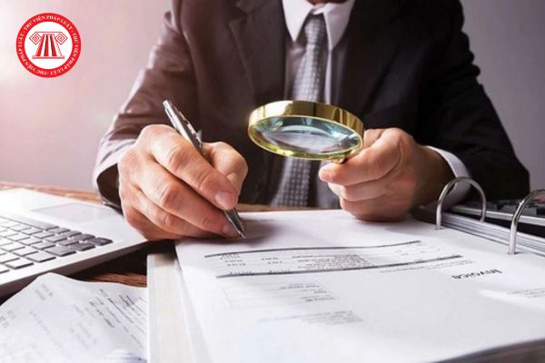 Người có chứng chỉ kế toán viên được đăng ký hành nghề kiểm toán không và những điều kiện đẻ đăng ký hành nghề kiểm toán là gì?