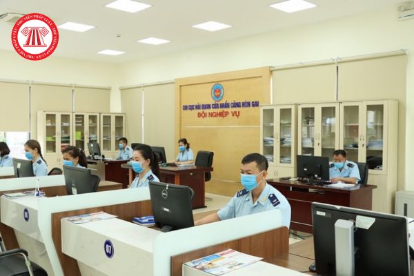 Đại diện Văn phòng Tổng cục Hải quan tại thành phố Hồ Chí Minh có những nhiệm vụ và quyền hạn gì?