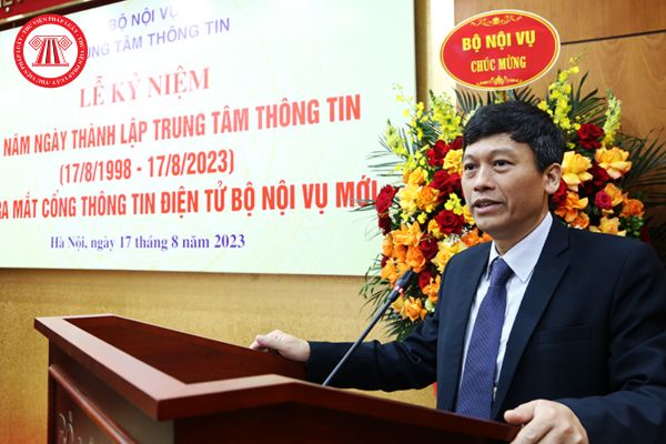 Trung tâm Thông tin thuộc Bộ Nội vụ có tư cách pháp nhân hay không? Trung tâm hoạt động theo chế độ nào?