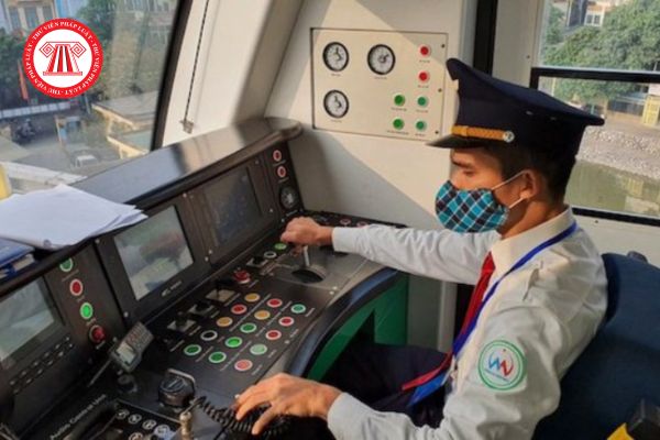 Lệ phí cấp giấy phép lái tàu cho các lái tàu đầu tiên trên các tuyến đường sắt đô thị mới đưa vào vận hành có công nghệ lần đầu sử dụng tại Việt Nam là bao nhiêu?