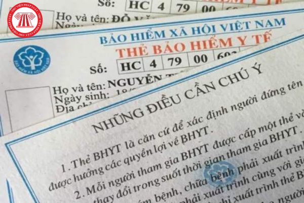 Sinh viên khi đi khám bệnh xuất trình thẻ bảo hiểm y tế nhưng chưa có ảnh thì có được hưởng ưu đãi có trong bảo hiểm hay không?