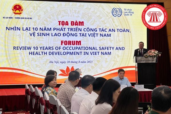 Trung tâm Huấn luyện an toàn vệ sinh lao động trực thuộc Cục An toàn lao động có phải là đơn vị sự nghiệp công lập không?