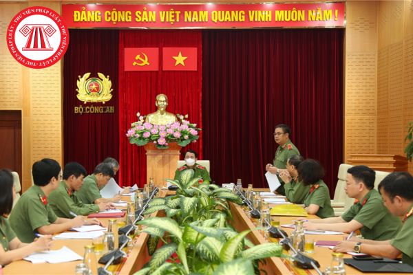 Trong cuộc họp xét khen thưởng thành tích có nội dung bí mật nhà nước trong Công an nhân dân không được sử dụng những thiết bị nào?