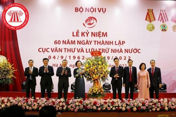 Cục Văn thư và Lưu trữ nhà nước trực thuộc Bộ Nội vụ có những đơn vị sự nghiệp công lập nào theo quy định?