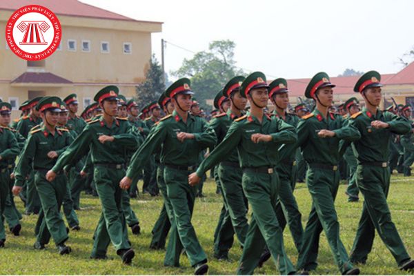 Ai có thẩm quyền thăng, giáng cấp bậc quân hàm đối với hạ sĩ quan, binh sĩ tại ngũ trong Quân đội nhân dân Việt Nam?
