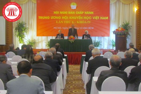 Ủy viên Ban Chấp hành Hội Khuyến học Việt Nam mặc nhiên bị xoá tên trong danh sách Ban Chấp hành trong trường hợp nào?