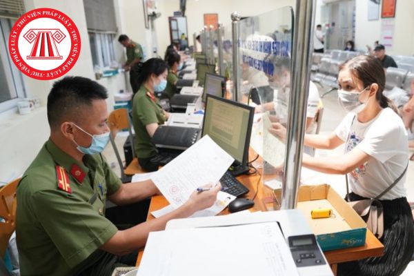 Việc phối hợp trong quản lý nhập cảnh, xuất cảnh của người nước ngoài tại Việt Nam được thực hiện thông qua hình thức nào?