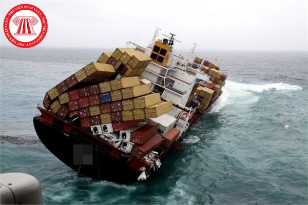 Khi biết tin xảy ra tai nạn lao động hàng hải nặng thì chủ tàu, thuyền trưởng có trách nhiệm khai báo cho cơ quan nào?