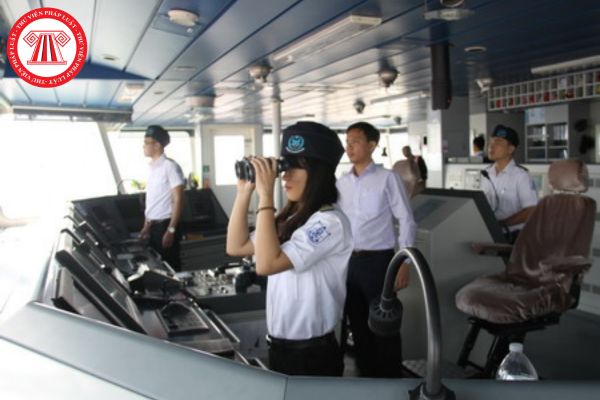 Cá nhân muốn dự thi cấp Giấy chứng nhận khả năng chuyên môn thuyền trưởng hạng ba trên phương tiện thủy nội địa thì cần đáp ứng tiêu chuẩn gì?