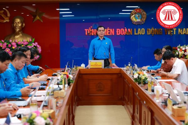 Để trở thành Thư ký của Chủ tịch Tổng Liên đoàn Lao động Việt Nam thì cần đáp ứng những tiêu chuẩn nào?