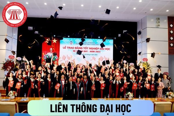 Người có bằng tốt nghiệp cao đẳng muốn liên thông đại học thì dự tuyển sinh liên thông theo hình thức nào?