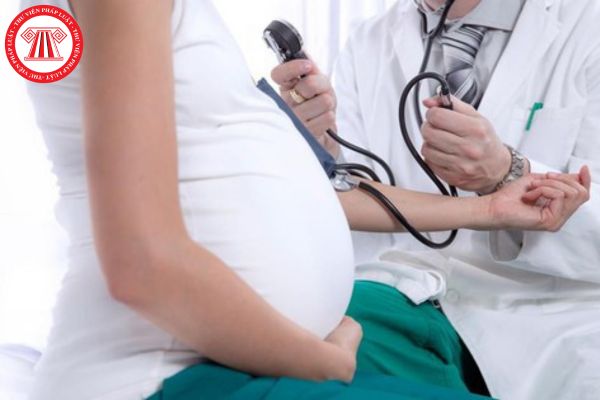 Lao động nữ mang thai hộ được nghỉ khám thai 2 ngày cho mỗi lần đi khám trong những trường hợp nào?