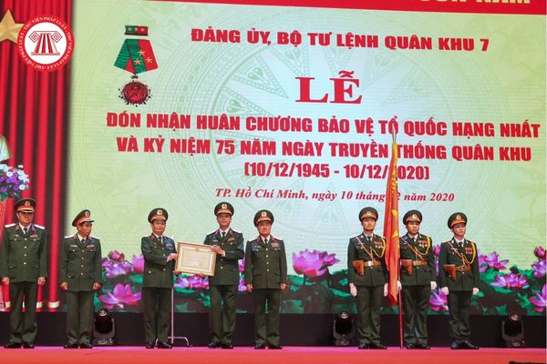 Huân Chương Bảo Vệ Tổ Quốc Hạng Nhất Để Trao Tặng Cho Đơn Vị Trong Quân Đội  Nhân Dân Việt Nam Đạt Thành Tích Gì?