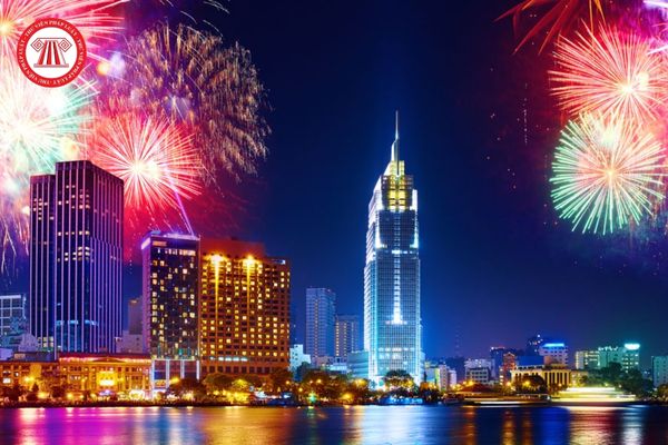 Bắn pháo hoa tại Thành phố Hồ Chí Minh