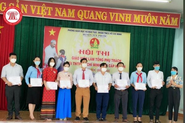 Ban tổ chức hội thi giáo viên làm tổng phụ trách Đội giỏi cấp huyện ở trường trung học cơ sở gồm có những thành viên nào?