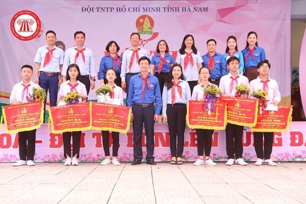 Hồ sơ đăng ký dự thi hội thi giáo viên làm tổng phụ trách Đội giỏi gồm có những giấy tờ gì?