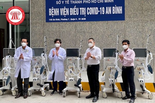 Trong Sở Y tế Thành phố Hồ Chí Minh, người nào có quyền thực hiện phát ngôn và cung cấp thông tin cho báo chí?