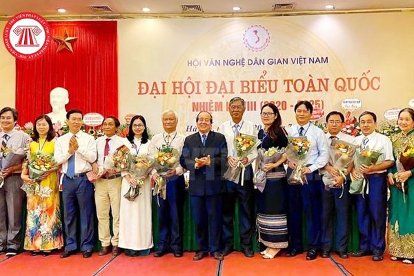 Hội Văn nghệ dân gian Việt Nam có tư cách pháp nhân và con dấu riêng không? Hội có quyền tham gia ý kiến vào các văn bản quy phạm pháp luật không?