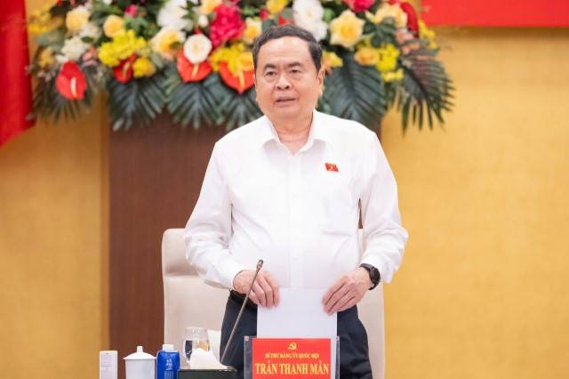 Pháp luật