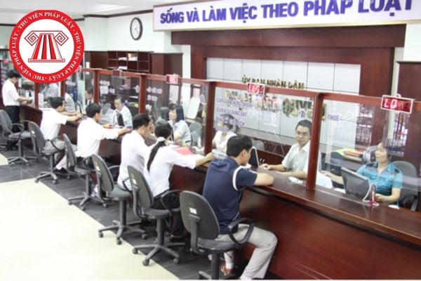 Thời hạn công chức làm việc tại Bộ phận một cửa Ủy ban nhân dân cấp huyện là bao lâu theo quy định pháp luật hiện nay?