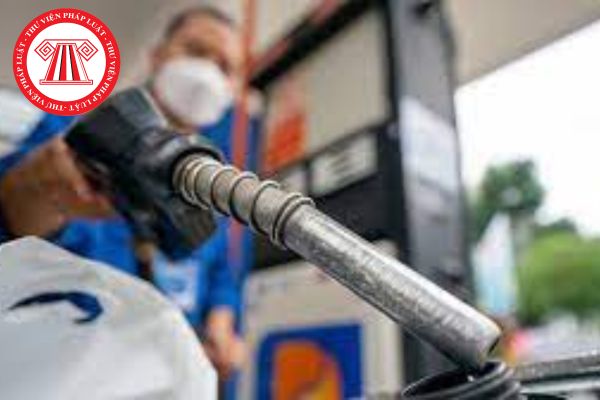 Giá cơ sở xăng dầu tăng cao: Sử dụng Quỹ bình ổn hay trình Thủ tướng giải quyết? Căn cứ để xác định giá cơ sở xăng dầu?