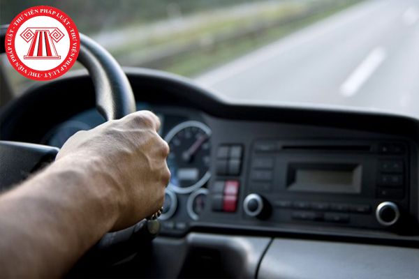 Người sử dụng lao động có cần tổ chức khám sức khỏe định kỳ cho tài xế xe tải để quản lý bệnh nền tránh tình trạng đột quỵ khi lái xe không? 