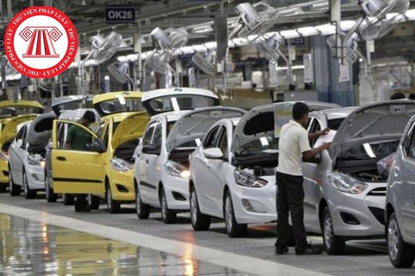 Trường hợp cấp Phiếu xuất xưởng không đúng với mẫu quy định thì cơ sở sản xuất xe ô tô có bị tạm dừng việc xuất xưởng hay không?